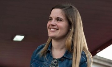 Caren Tepp cruzó a Pullaro: "Yo no soy la mujer de nadie, pero usted es el gobernador de Milei"