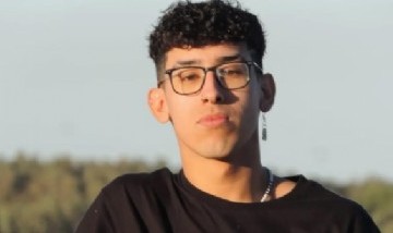 La historia de superación de Koublast, el joven que fue cartonero y hoy la rompe con su humor en redes sociales