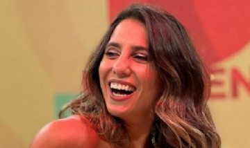 Cinthia Fernández mostró con orgullo sus glúteos: "Con celulitis y estrías como todas"