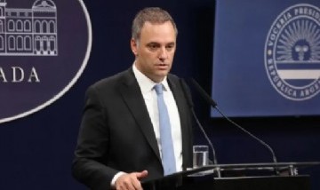 Imputaron a Adorni por presunto enriquecimiento ilícito y el fiscal pidió avanzar con pruebas sobre su patrimonio