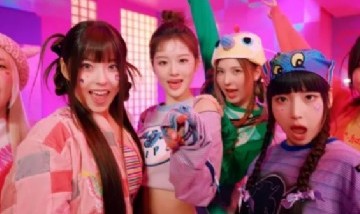 NMIXX "Young, Dumb, Stupid" M/V