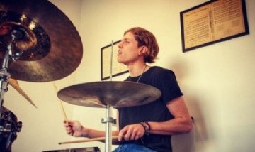 Un músico argentino recibió una beca de la prestigiosa Fundación Latin Grammy