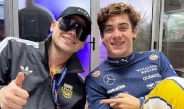 Video viral: Franco Colapinto fue a la fiesta de fin de año que organizó Bizarrap