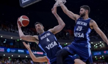 Argentina sigue en la senda de la victoria