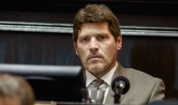 El diputado Guillermo Castello rompió con Avanza Libertad en la provincia y armó otro bloque
