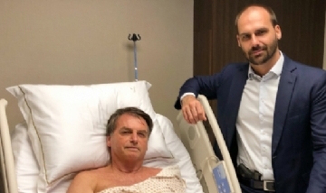 El hijo de Bolsonaro fue armado a visitar a su padre al hospital