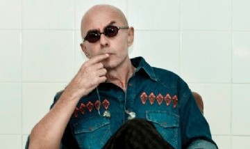 El colegio al que fue el hijo del Indio Solari lo despidió con fotos inéditas de su faceta como papá