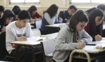 Casi la mitad de los alumnos secundarios adeuda materias para pasar de año: los convocarán en febrero
