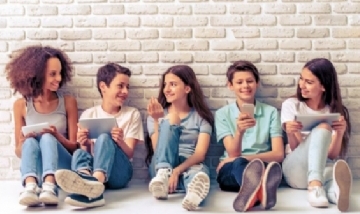 ¿En qué piensan los centennials del milenio que entran al mundo adulto?