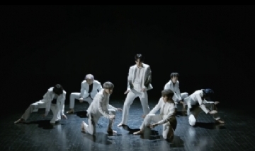 BTS lanzó el video de Black Swan
