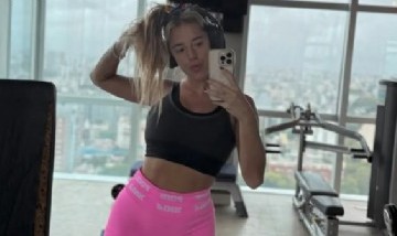 Nati Jota se fotografió en el espejo del gimnasio y sorprendió con su apuesta de moda sporty chic