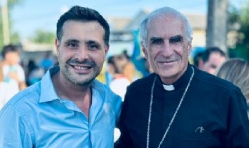 Salto inauguró la primera plaza del país en homenaje póstumo al Papa Francisco