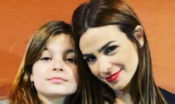 Agustina Cherri mostró lo mucho que disfruta Muna ser la hermana mayor de un bebé