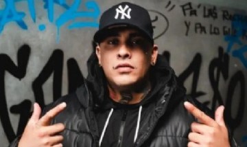 Callejero Fino reveló el tracklist de HAGAN CA$O, su primer disco de RKT