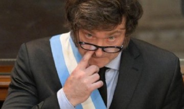 La imagen de Javier Milei cayó estrepitosamente tras el aumento de su sueldo