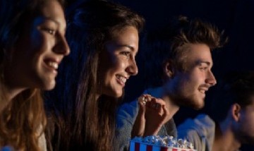 El Gobierno otorgará 5 mil pesos a jóvenes para el consumo de "bienes y servicios culturales"