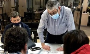 San Andrés de Giles: el intendente Puglelli firmó convenios habitacionales con el Secretario de Hábitat nacional