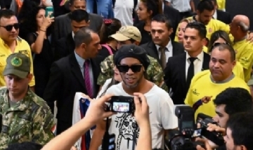 ¿Y ahora Dinho? Detuvieron a Ronaldinho en Paraguay por ingresar con documentación falsa