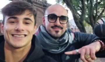 El gesto de Abel Pintos con un ex participante de "La Voz" que canta en la calle