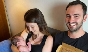 Viral: pareja gana 60 años de pizza gratis por ponerle a su hijo "Dominic"