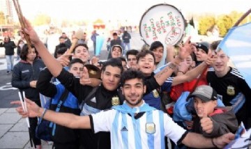 Música en vivo y fiesta de sabores: todo lo que hay que saber sobre el Fan Fest de Plaza Moreno
