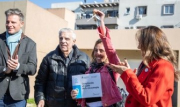 Procrear II: Galmarini, Lingeri y Scatolini encabezaron una nueva entrega de viviendas en Tigre
