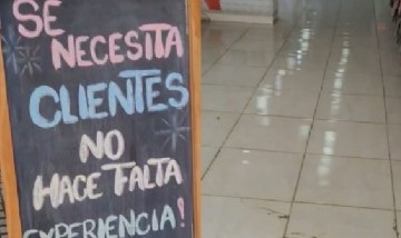 Mirá el polémico cartel del barrio de Once totalmente vacío que generó revuelo en redes