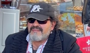 Encontraron a un "clon" de Maradona en Nápoles y su parecido es furor en las redes