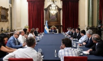Por primera vez un acuerdo del FMI va al Congreso: Massa se reunió con diputados de diferentes bloques