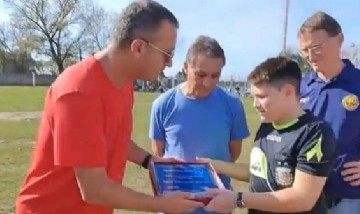 Debutó el árbitro más joven de Argentina, tiene 13 años