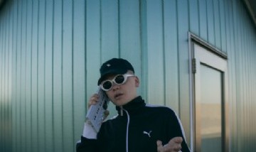 Bizarrap contó cómo es el estudio que armó en su habitación y porque no se irá del barrio