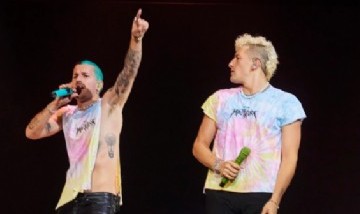 Mau y Ricky en el Movistar Arena: agotaron entradas y miles de fanáticos los siguieron por streaming