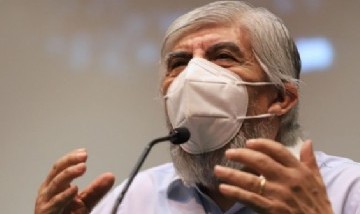 Moyano desmintió haberse vacunado en el Ministerio de Salud