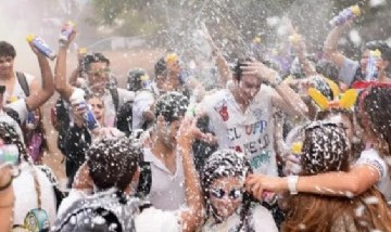 Egresados de todo el país realizaron el UVI: qué es y cómo se celebra esta nueva tendencia