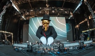 Llega al país The Masquerade, el show que une dos potencias como Claptone y Fatboy Slim