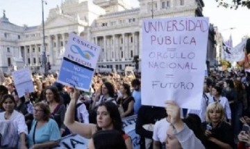 Estudiantes alertaron sobre la crisis económica en las universidades y analizan una nueva marcha