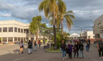 Un graduado de la UNLaM creó una innovadora aplicación para enseñar Lengua de Señas