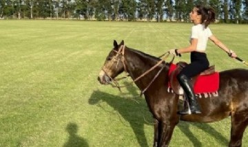 Brenda Asnicar lista para el mundo del jockey: "Siempre amé montar a caballo"