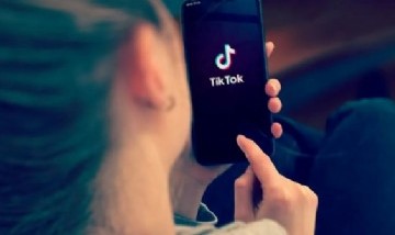 Córdoba: Una nena tomó 10 pastillas por un reto viral de TikTok y terminó en el hospital