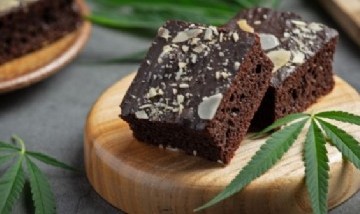 Una nena de 13 años llevó brownies "locos" a la escuela y un grupo de alumnos terminó en el hospital