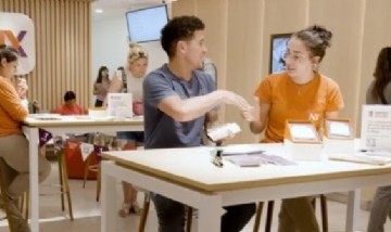 Una empresa capacita gratis a nuevos talentos y les ofrece trabajo: qué perfiles busca