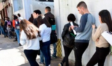 Solo el 33% de los jóvenes con secundaria completa accede a empleos de calidad