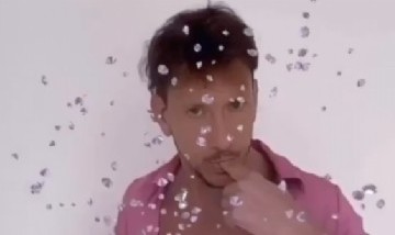 Nico Vázquez se puso una tanga y se prendió a bailar el nuevo tema de Lali