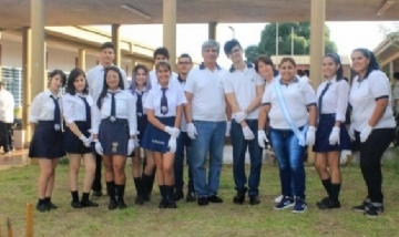 La familia que decidió terminar junta el colegio secundario