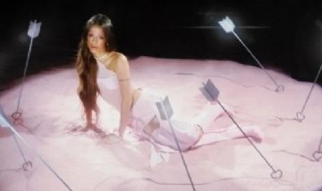 Tini Stoessel cambió de look y adelantó un fragmento de su nuevo álbum "Cupido"