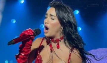 A Lali Espósito se le cortó la música en pleno show y su reacción hizo delirar a su público