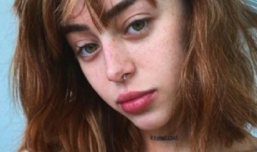 Nuevo look de Nicki Nicole: corte midi, color cobrizo y flequillo desmechado