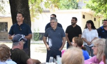 Más de 200 adultos mayores participaron del cierre de la Colonia de Verano en el Parque Martija