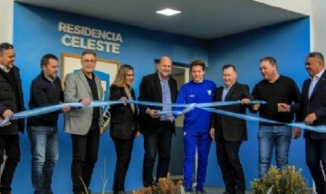 Perotti participó de la inauguración de la pensión para juveniles de Atlético de Rafaela