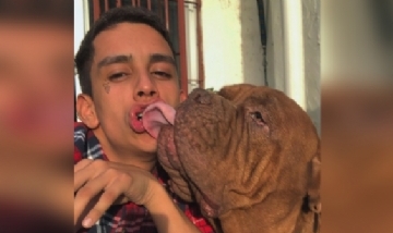 Rodrigo y su fiel amigo desde Uruguay (@rodri23fp).